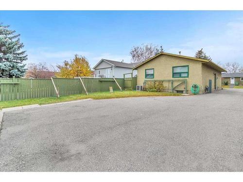 72 Doverglen Crescent Se, Calgary, AB - Outdoor