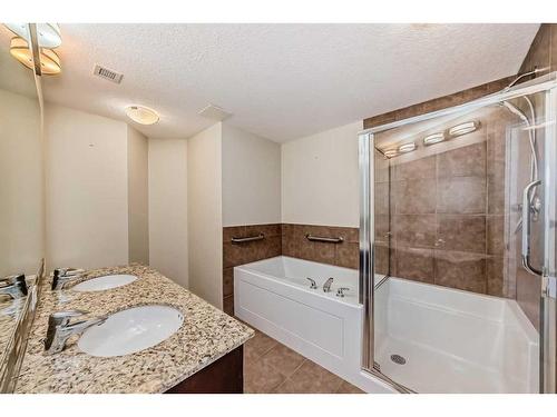 601-16 Varsity Estates Circle Nw, Calgary, AB - Indoor Photo Showing Bathroom