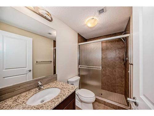 601-16 Varsity Estates Circle Nw, Calgary, AB - Indoor Photo Showing Bathroom