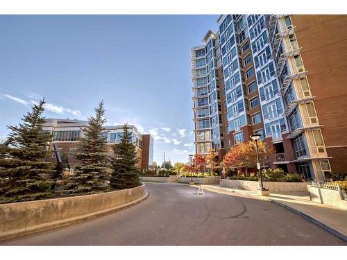 601-16 Varsity Estates Circle Nw, Calgary, AB - Outdoor