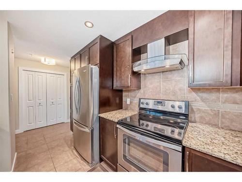 601-16 Varsity Estates Circle Nw, Calgary, AB - Indoor Photo Showing Kitchen With Stainless Steel Kitchen