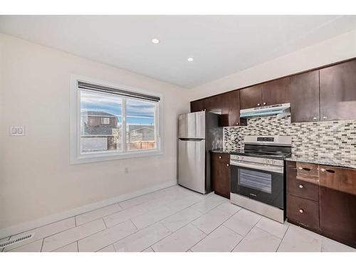 148 Castlegreen Close Ne, Calgary, AB - Indoor Photo Showing Kitchen