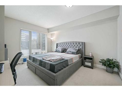 1607-910 5 Avenue Sw, Calgary, AB - Indoor Photo Showing Bedroom