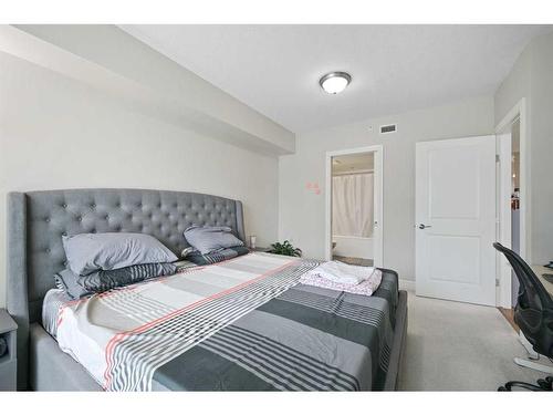 1607-910 5 Avenue Sw, Calgary, AB - Indoor Photo Showing Bedroom