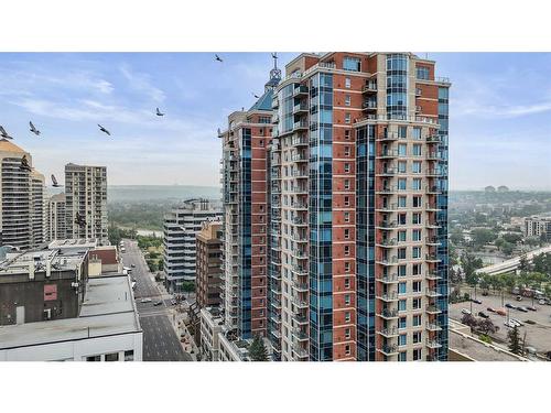 1607-910 5 Avenue Sw, Calgary, AB - Outdoor With Facade