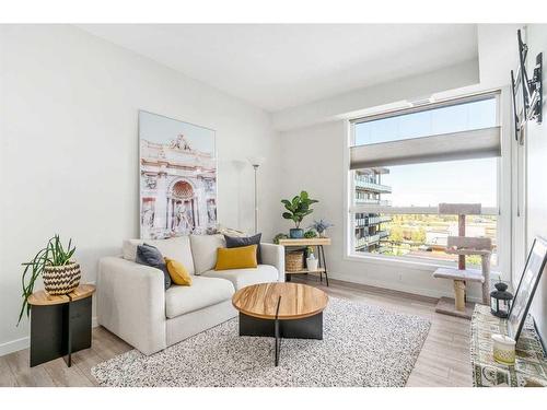 410-122 Mahogany Centre Se, Calgary, AB - Indoor Photo Showing Living Room