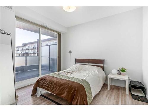 410-122 Mahogany Centre Se, Calgary, AB - Indoor Photo Showing Bedroom