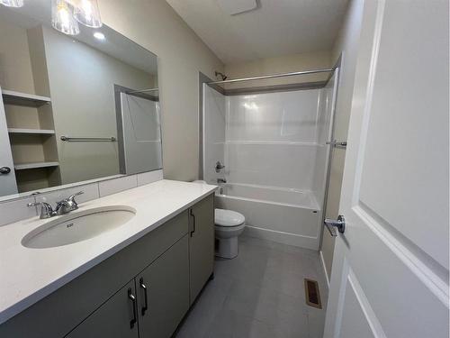 101 Riversong Boulevard, Cochrane, AB - Indoor Photo Showing Bathroom