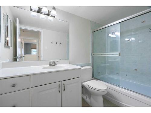 108-3420 50 Street Nw, Calgary, AB - Indoor Photo Showing Bathroom