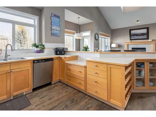 129 Mt Douglas Green Se, Calgary, AB - Indoor Photo Showing Kitchen