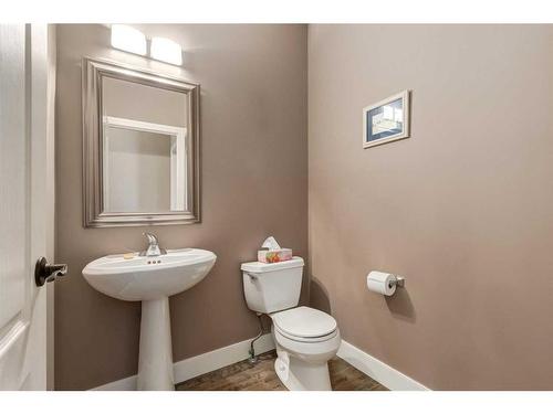 129 Mt Douglas Green Se, Calgary, AB - Indoor Photo Showing Bathroom