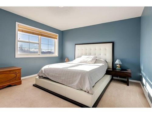 129 Mt Douglas Green Se, Calgary, AB - Indoor Photo Showing Bedroom