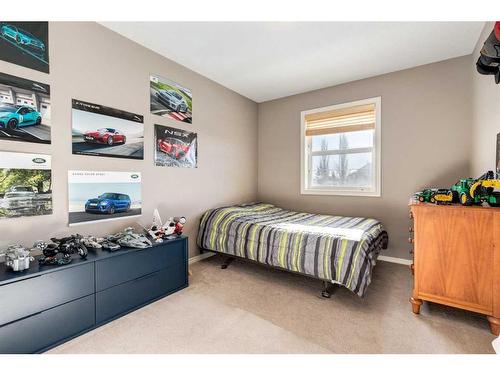 129 Mt Douglas Green Se, Calgary, AB - Indoor Photo Showing Bedroom