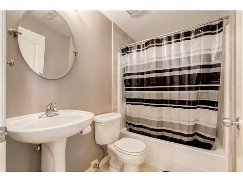 129 Mt Douglas Green Se, Calgary, AB - Indoor Photo Showing Bathroom