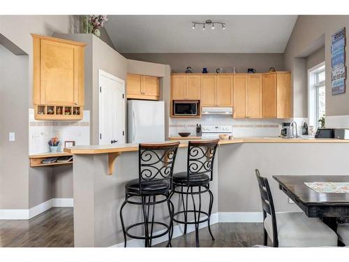 129 Mt Douglas Green Se, Calgary, AB - Indoor Photo Showing Kitchen