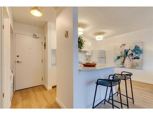 304-1626 14 Avenue Sw, Calgary, AB - Indoor Photo Showing Other Room