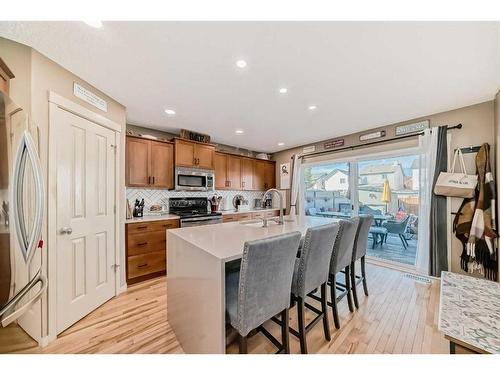 115 Silverado Range Close Sw, Calgary, AB - Indoor Photo Showing Kitchen