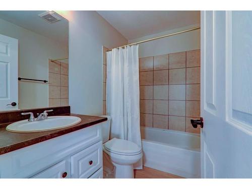 67 Cimarron Drive, Okotoks, AB - Indoor Photo Showing Bathroom