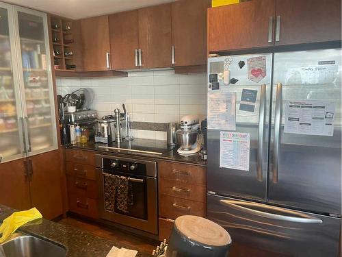 803-888 4 Avenue Sw, Calgary, AB - Indoor Photo Showing Kitchen