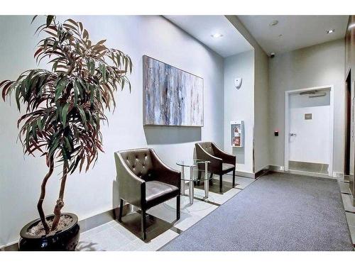 803-888 4 Avenue Sw, Calgary, AB - Indoor Photo Showing Other Room