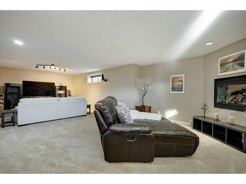 14 Chapalina Green Se, Calgary, AB - Indoor