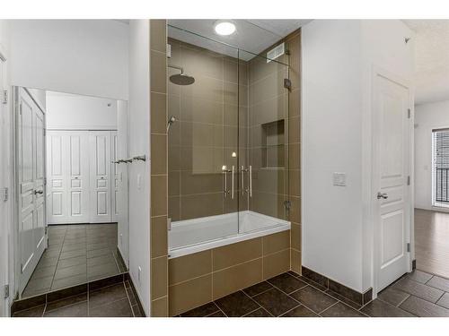 1303 7 Street Sw, Calgary, AB - Indoor Photo Showing Bathroom