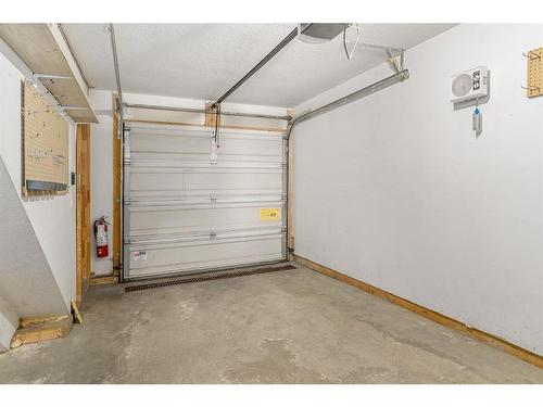 1303 7 Street Sw, Calgary, AB - Indoor Photo Showing Garage