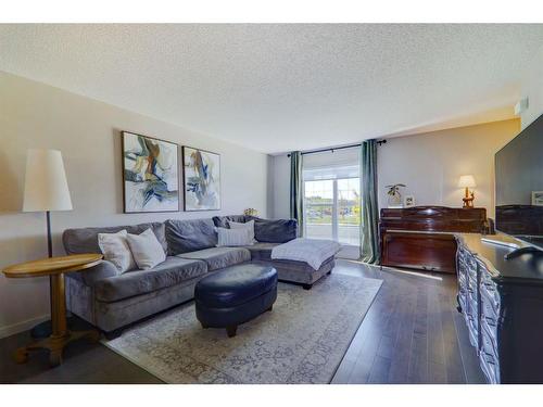 326 Legacy Village Way Se, Calgary, AB - Indoor Photo Showing Living Room