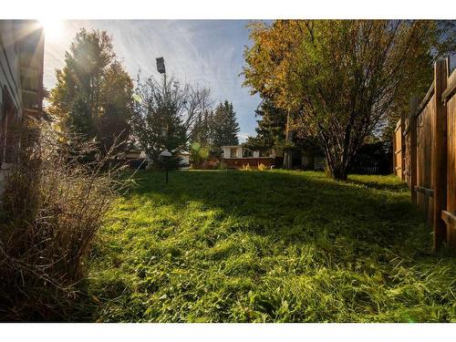 209 4 Street Nw, Sundre, AB - Outdoor