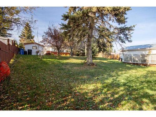 209 4 Street Nw, Sundre, AB - Outdoor