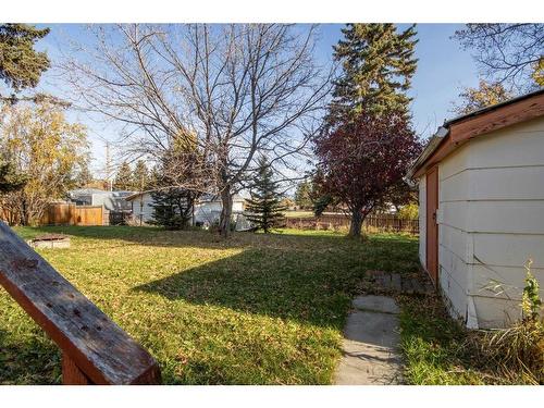 209 4 Street Nw, Sundre, AB - Outdoor