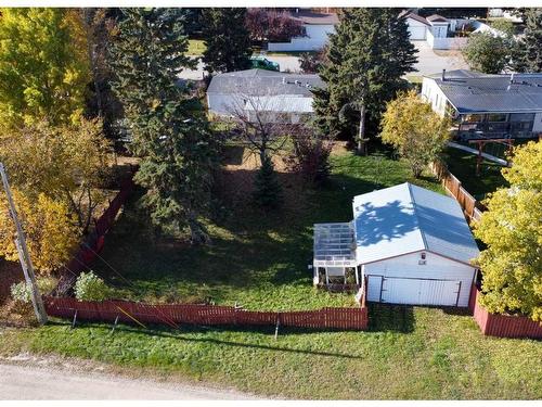 209 4 Street Nw, Sundre, AB - Outdoor