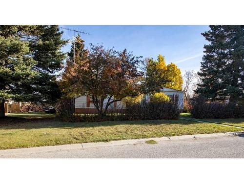 209 4 Street Nw, Sundre, AB - Outdoor