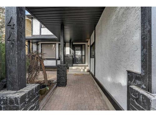 44 Edgepark Court Nw, Calgary, AB - Outdoor