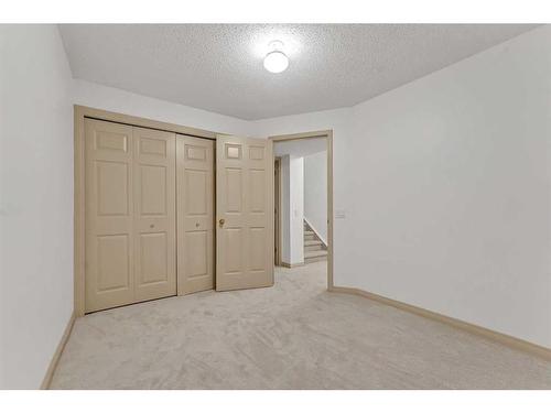 44 Edgepark Court Nw, Calgary, AB - Indoor Photo Showing Other Room