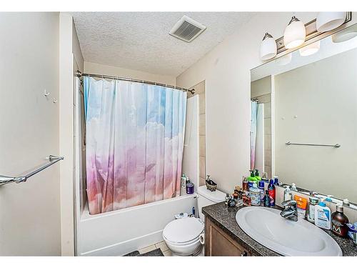 541 Savanna Boulevard Ne, Calgary, AB - Indoor Photo Showing Bathroom