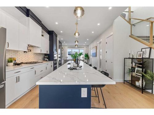 2424 6 Street Ne, Calgary, AB - Indoor Photo Showing Kitchen With Upgraded Kitchen