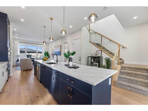 2424 6 Street Ne, Calgary, AB - Indoor Photo Showing Kitchen With Upgraded Kitchen