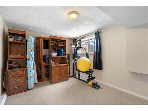 32 Maplewood Green, Strathmore, AB - Indoor