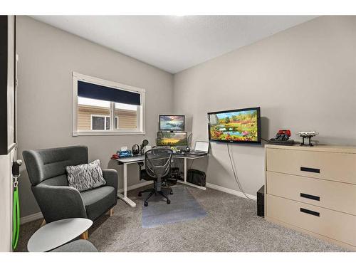 430 Henricks Drive, Irricana, AB - Indoor Photo Showing Office