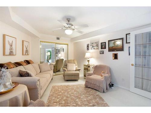 249-8535 Bonaventure Drive Se, Calgary, AB - Indoor Photo Showing Living Room