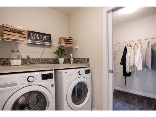 600 Reynolds Crescent Sw, Airdrie, AB - Indoor Photo Showing Laundry Room