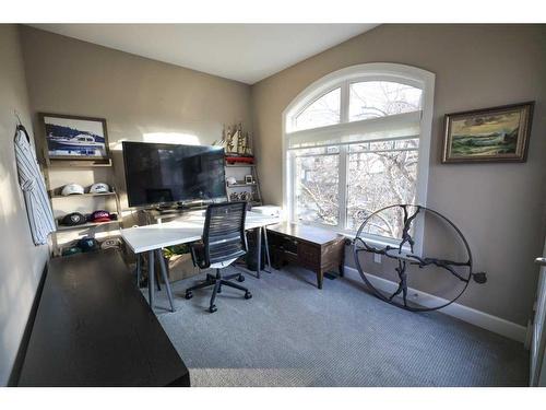 18 27 Avenue Sw, Calgary, AB - Indoor Photo Showing Office