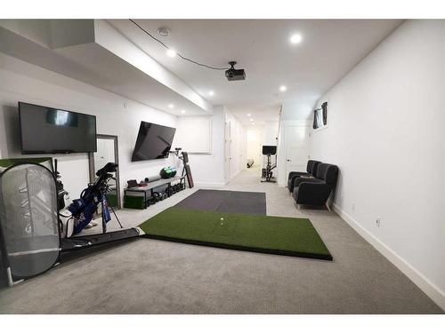 18 27 Avenue Sw, Calgary, AB - Indoor Photo Showing Other Room