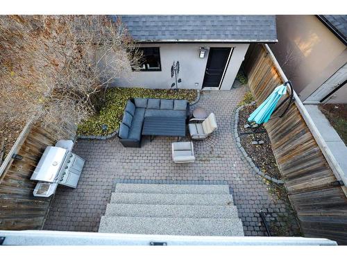 18 27 Avenue Sw, Calgary, AB - Outdoor With Exterior