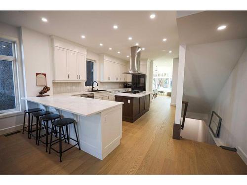 18 27 Avenue Sw, Calgary, AB - Indoor Photo Showing Kitchen With Upgraded Kitchen