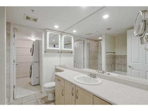 102-1108 6 Avenue Sw, Calgary, AB - Indoor Photo Showing Bathroom