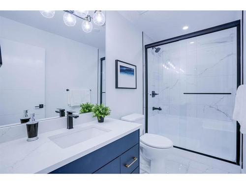 122 Saddlecrest Landing Ne, Calgary, AB - Indoor Photo Showing Bathroom