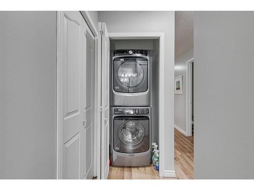 2413-6224 17 Avenue Se, Calgary, AB - Indoor Photo Showing Laundry Room