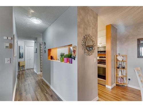 2413-6224 17 Avenue Se, Calgary, AB - Indoor Photo Showing Other Room